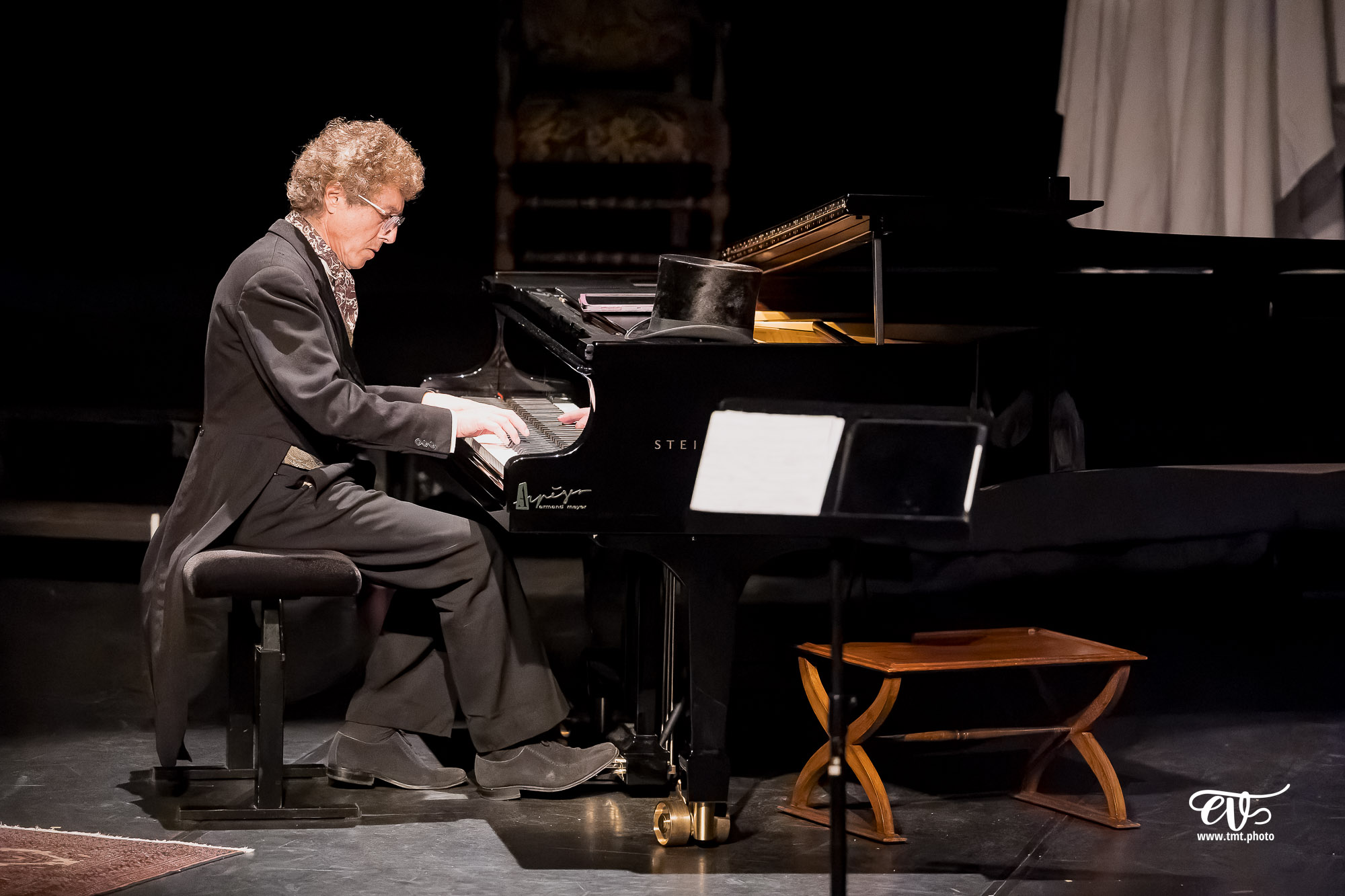 DANS LE SALON DE ROSSINI